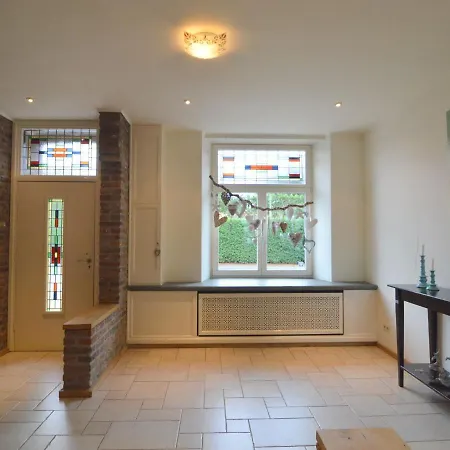 Cozy Apartment In Roasting Near The Belgian Border