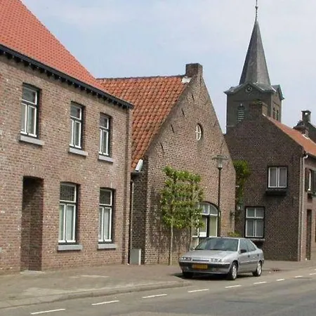 Cozy In Roasting Near The Belgian Border Daire